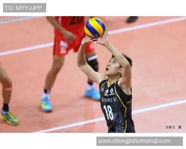 重庆足球队强势领跑锦标赛积分榜积累50分展现冠军潜力 重庆足球队强势领跑锦标赛积分榜积累50分展现冠军潜力